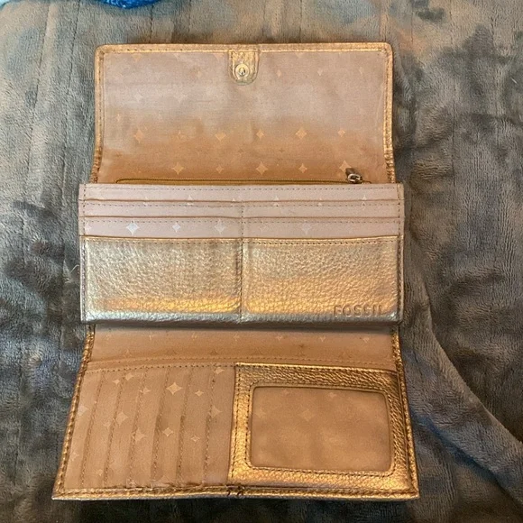 Fossil Gold Leather Wallet - Picture 6 of 10